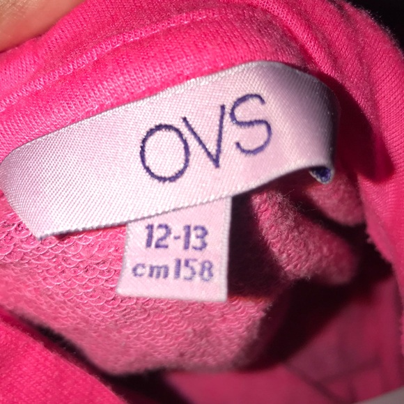 A neon sweater - Picture 3 of 3